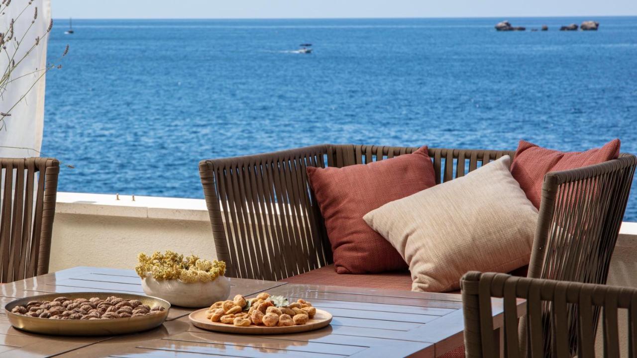 Royal Palm Hotel Dubrovnik Exterior foto The view from the hotel