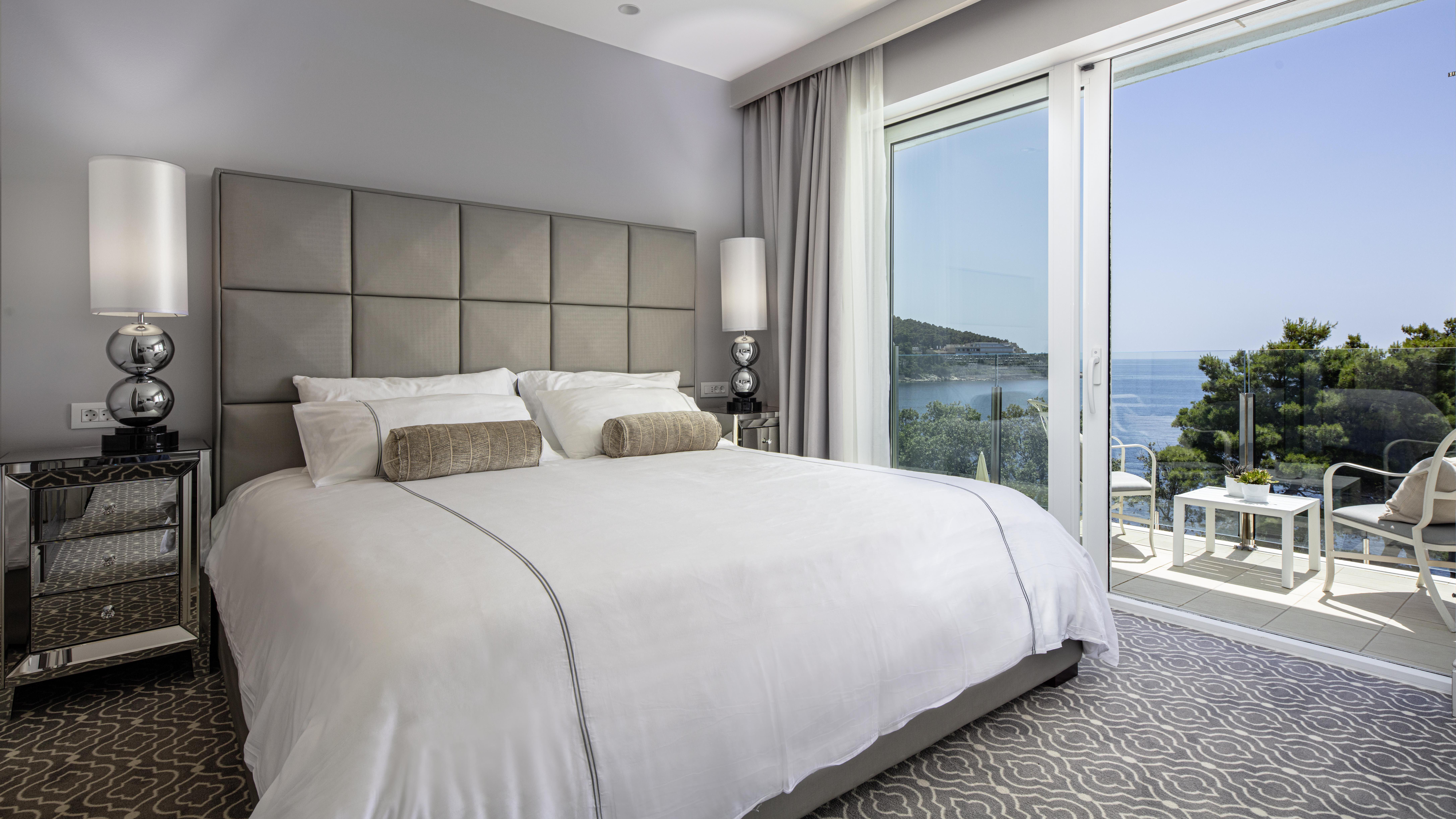 Royal Palm Hotel Dubrovnik Exterior foto A bedroom at the hotel